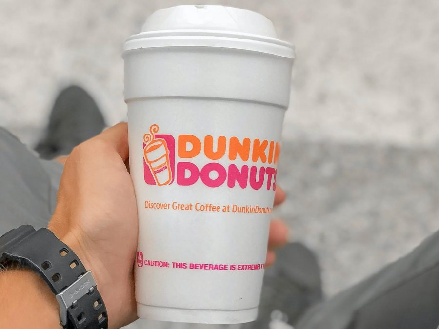 Why is Starbucks So Popular When Dunkin’ is the Better Option? [Opinion]