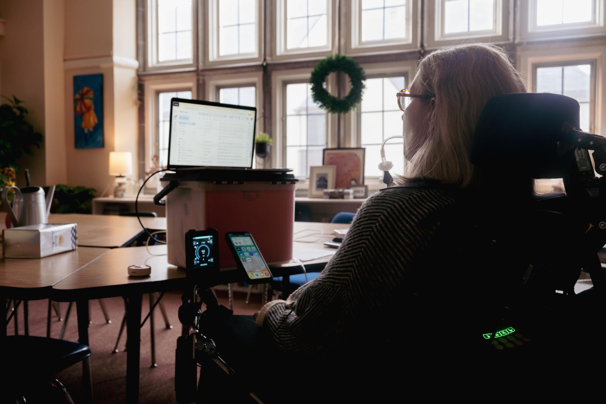 Koniezhny answers email with the help of assistive technology in December 2025.